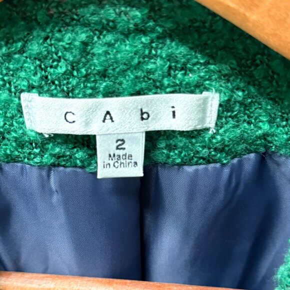 COMING SOON CAbi Ivy Jacket #532 Kelly Green Boucle Wool Blend Size 2 - Picture 2 of 2